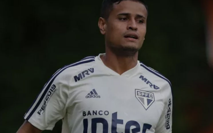 Everton treina, mas é dúvida no São Paulo para jogo contra o São Caetano; Nenê está fora